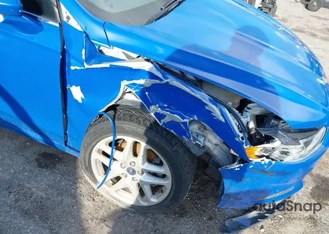 2015 Ford Fusion z USA, uszkodzony, nr VIN 1FA6P0H73F5123221